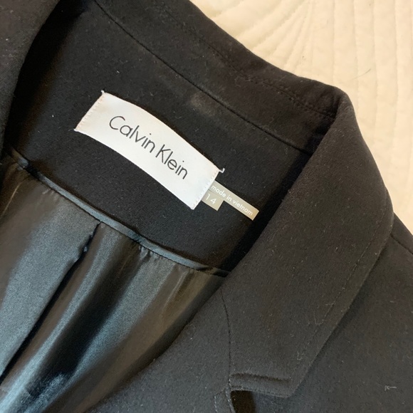 3 Button Blazer w Defined Banded Waist & Belt Tabs - Picture 5 of 7